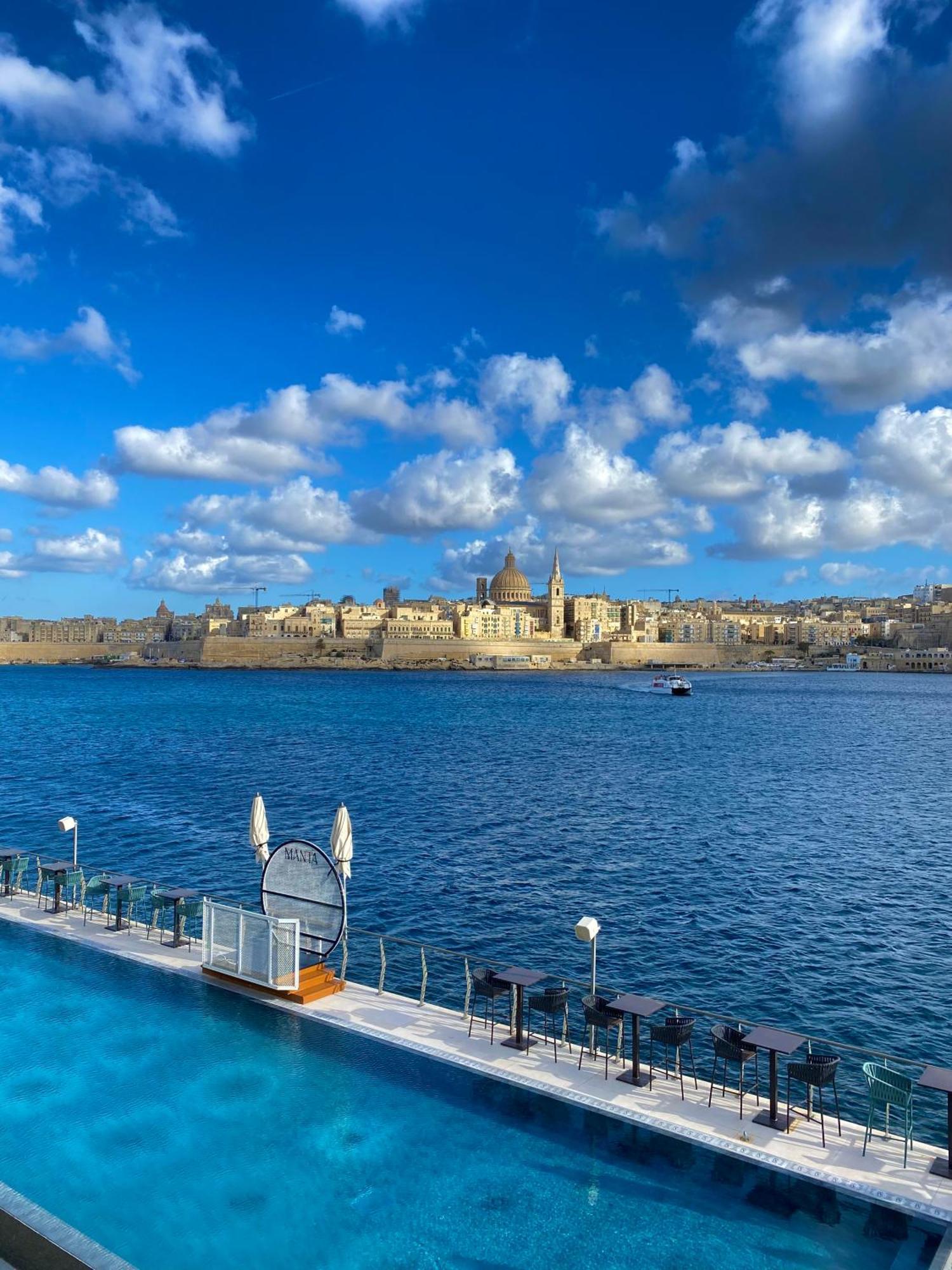 Tigne Sliema Three Bedrooms Apartment Exterior foto