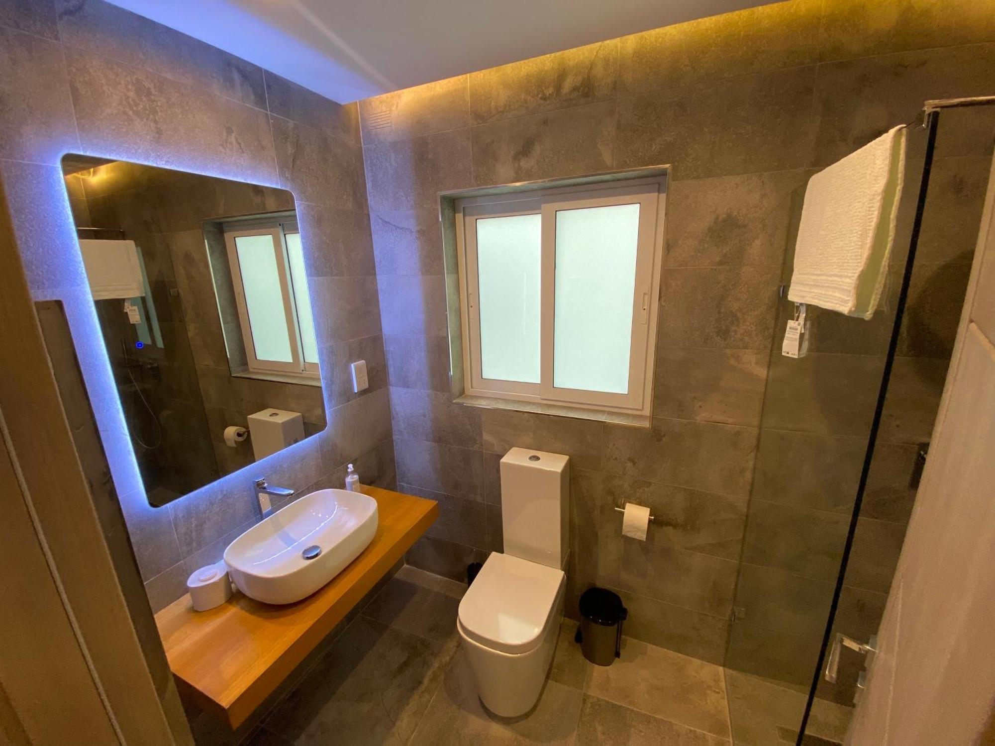 Tigne Sliema Three Bedrooms Apartment Exterior foto