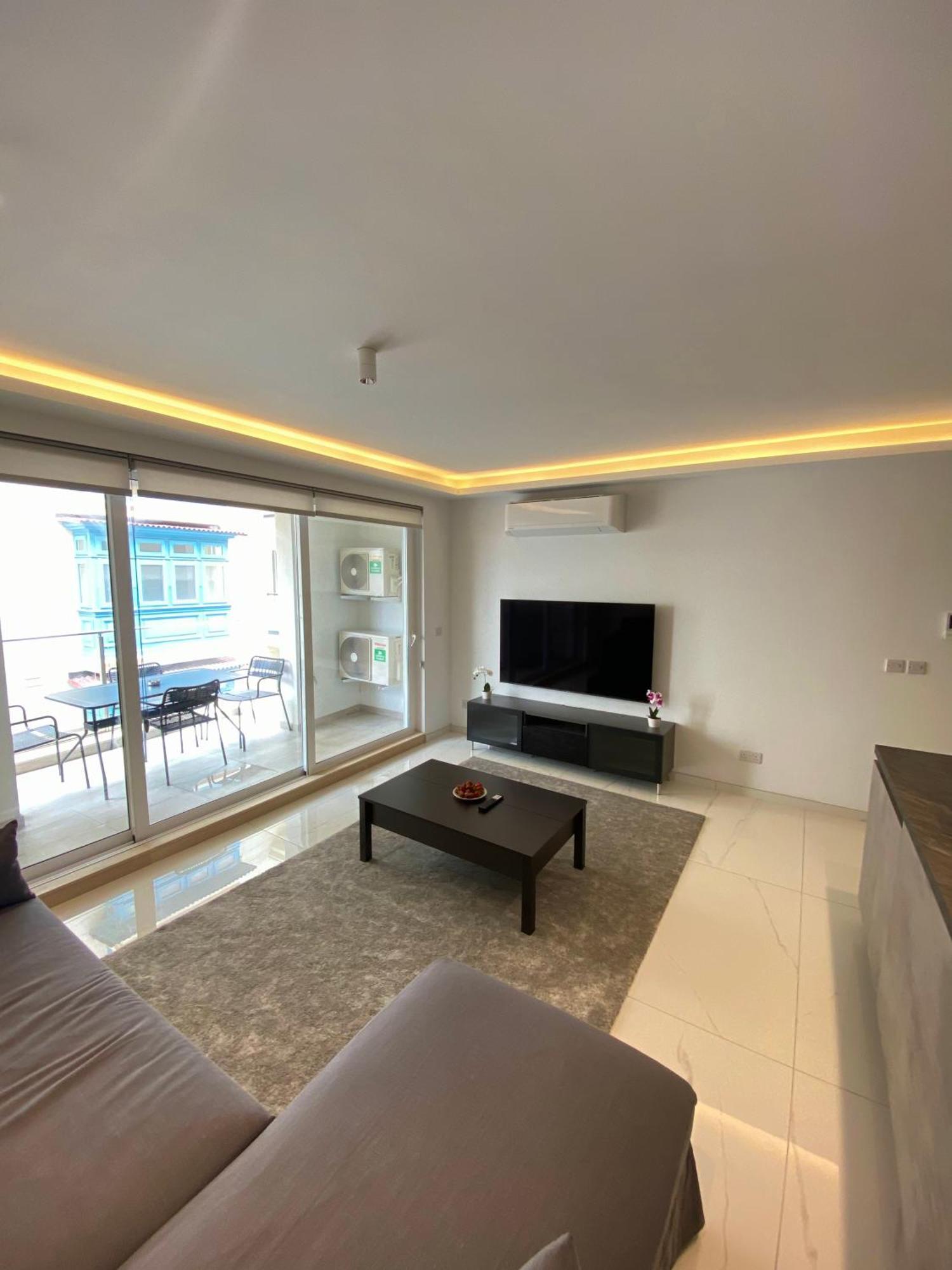 Tigne Sliema Three Bedrooms Apartment Exterior foto